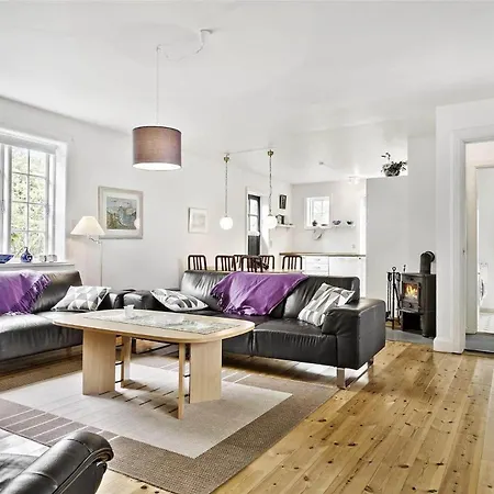 6632-allinge-gronnedalsvej-6 Feriehus *